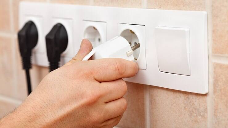 reparacion de enchufes e interruptores en madrid